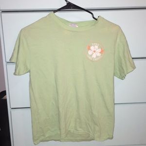 A women’s medium tee